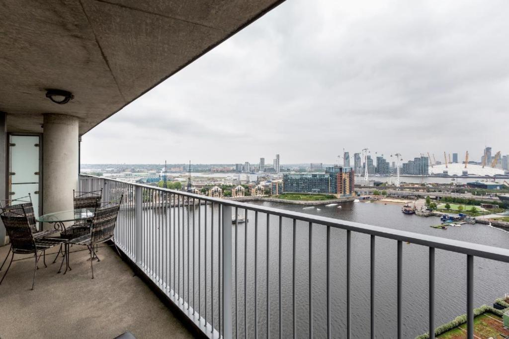 Excel Dock Apartments London Luaran gambar