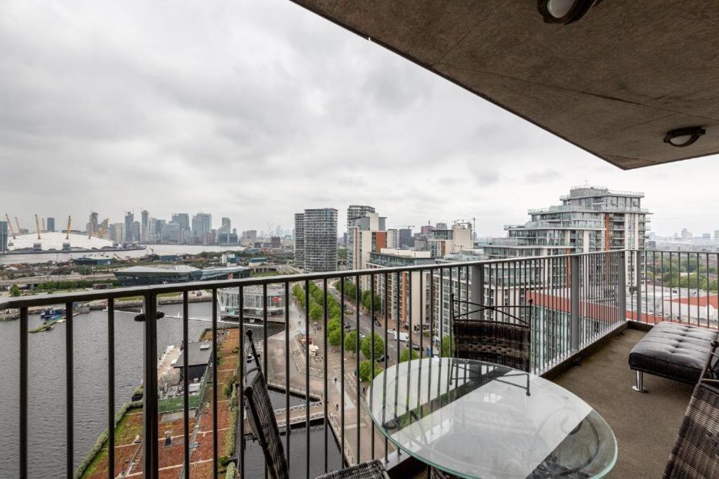 Excel Dock Apartments London Luaran gambar
